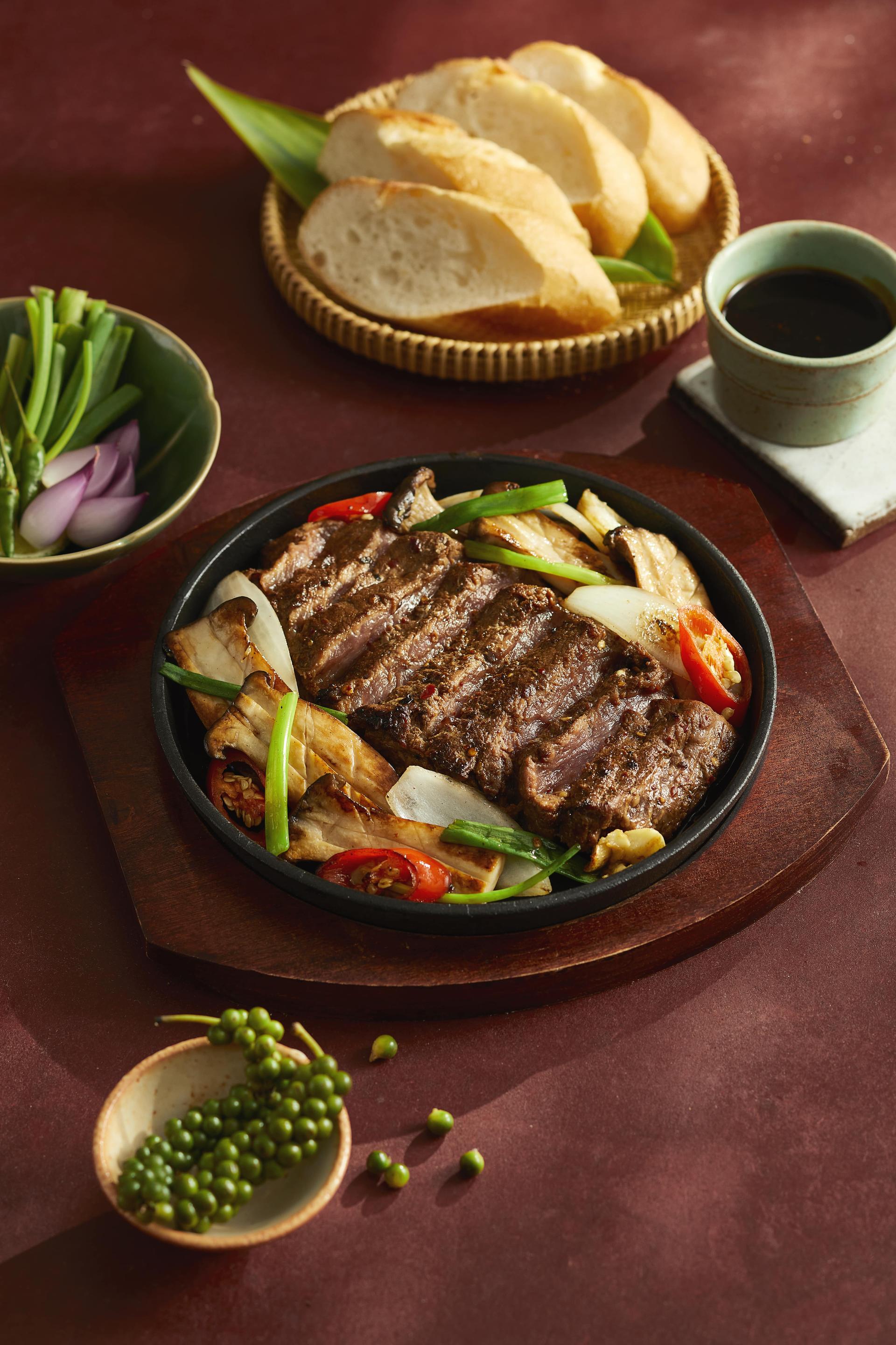 Ba chỉ bò nướng tiêu đen