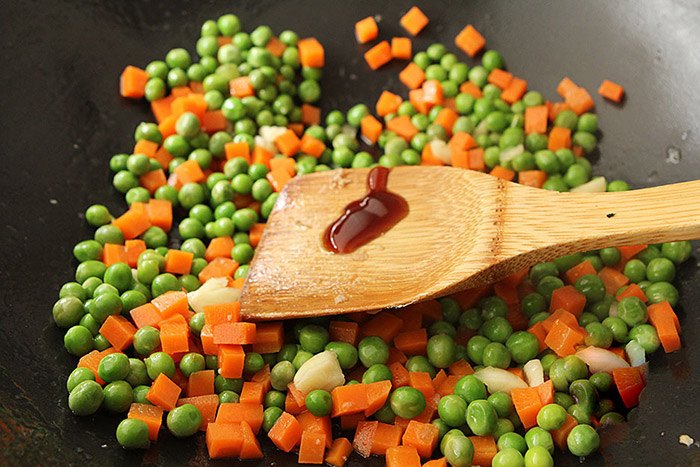 Cà rốt xào đậu Hà Lan