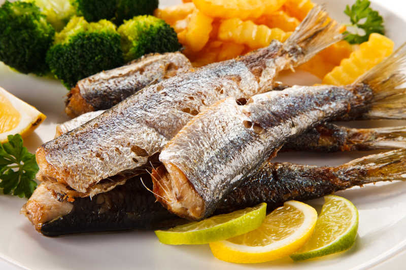 Cá trích khô rim tiêu