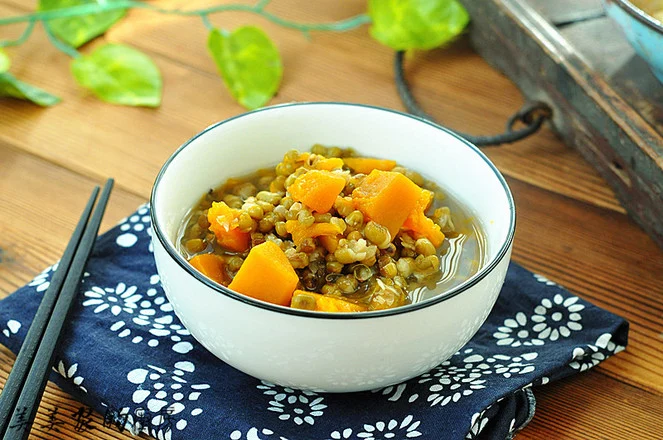 Canh bí đỏ đậu xanh