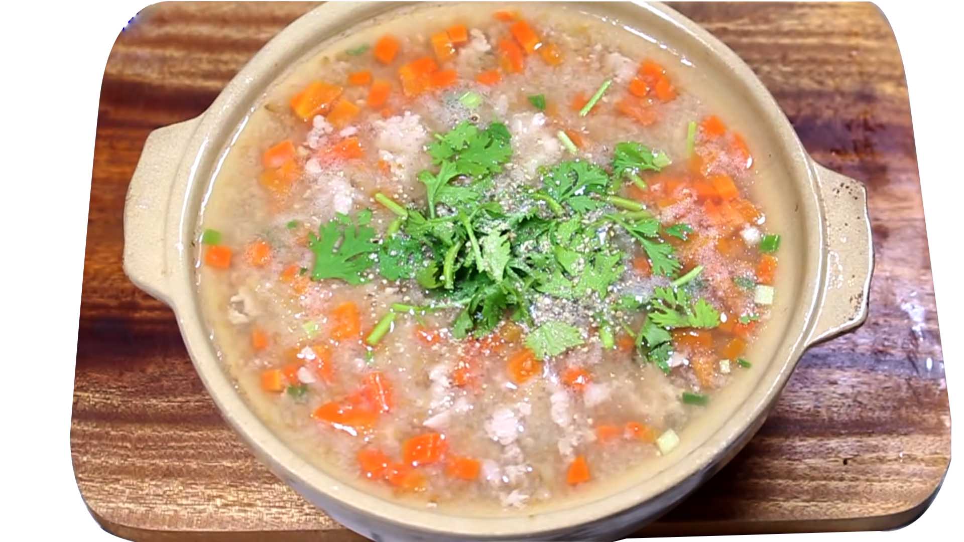 Cháo thịt bằm cà rốt