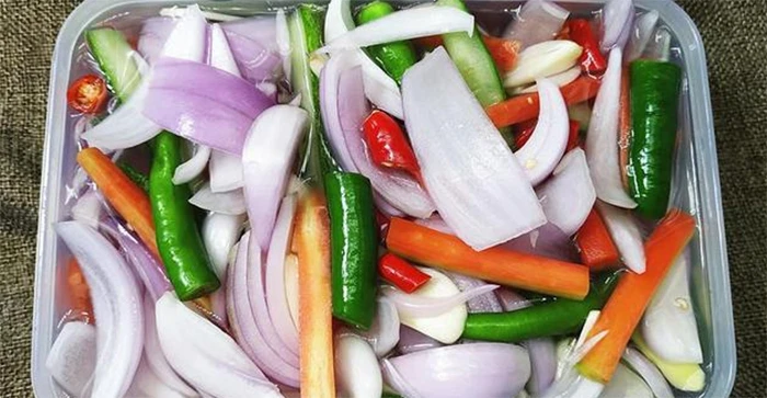 Dưa góp hành tây – cà rốt