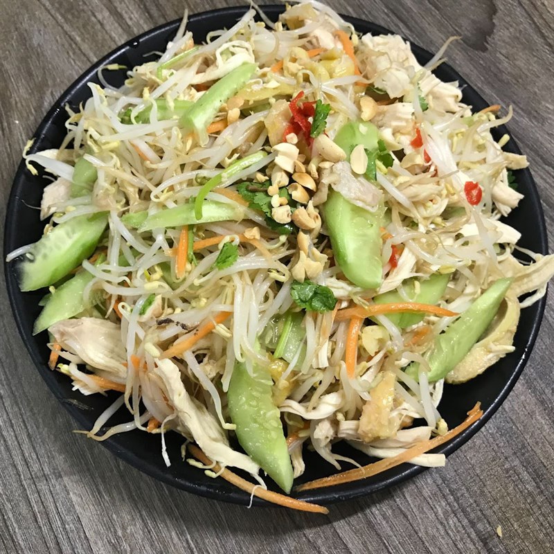 Gà xé trộn dưa leo