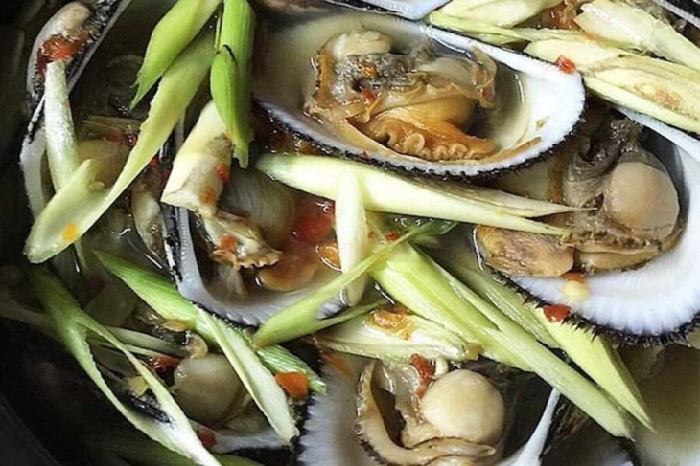 Hàu hấp sả ớt