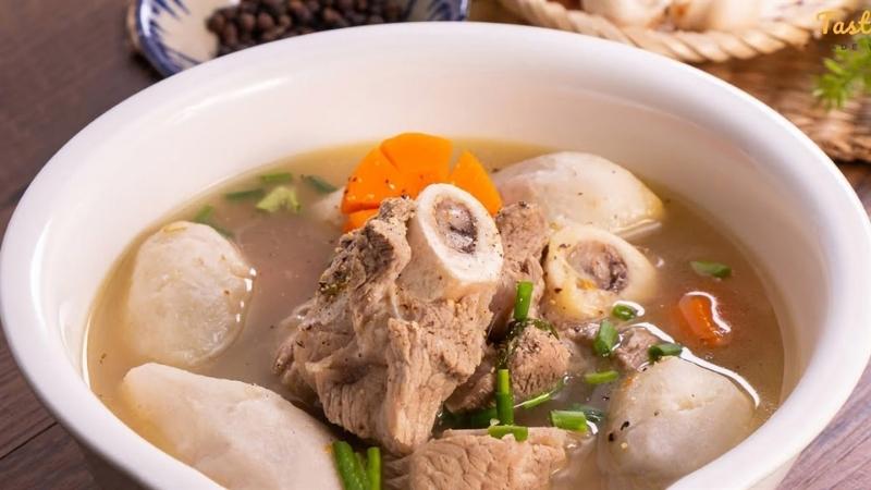 Khoai sọ nấu canh xương