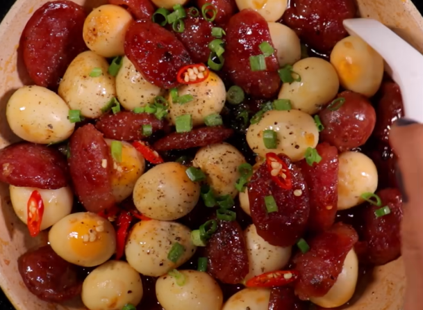 Lạp xưởng rim nước tương