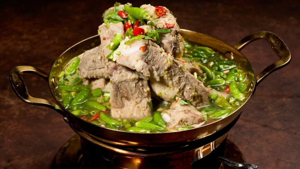 Lẩu Thái sườn heo