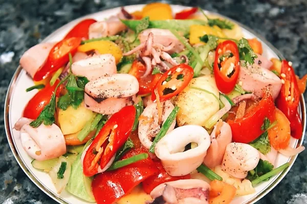 Mực xào chua ngọt