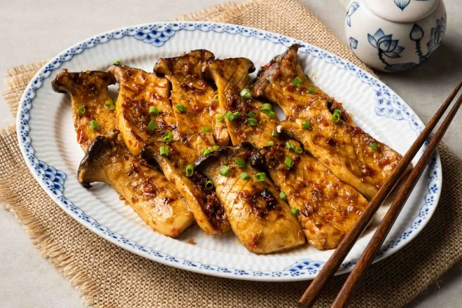 Nấm đùi gà nướng sa tế