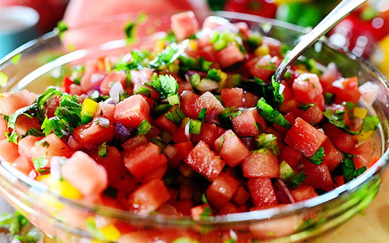 Salad dưa hấu – phô mai nhạt