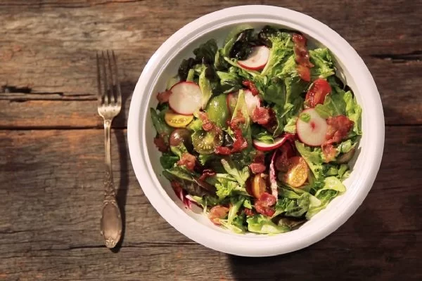 Salad thịt xông khói