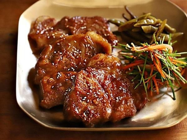 Sườn heo áp chảo mật ong