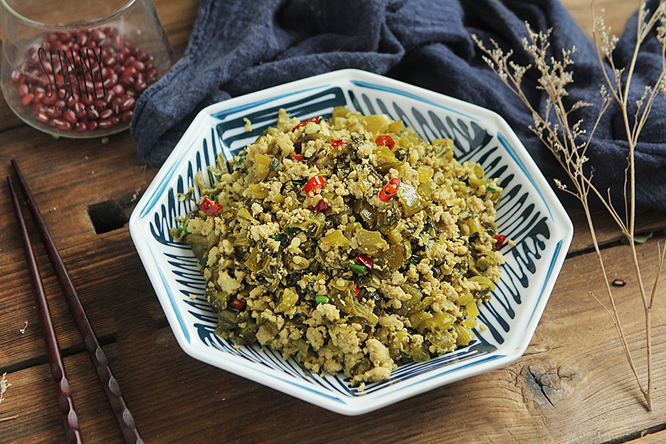 Thịt băm xào dưa cải