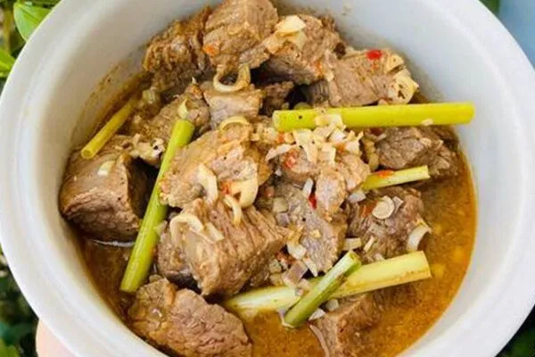 Thịt bò kho gừng sả